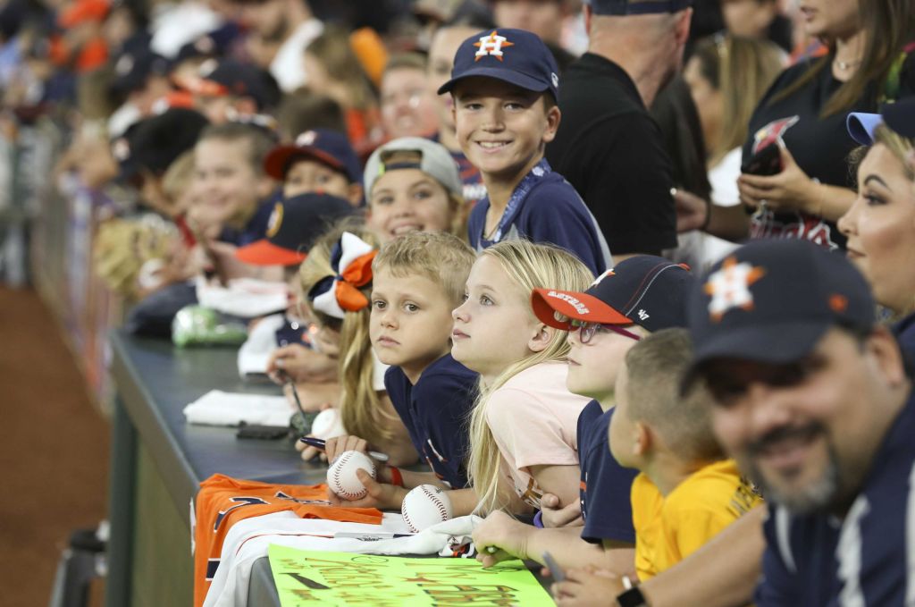 mlb-youth-outreach