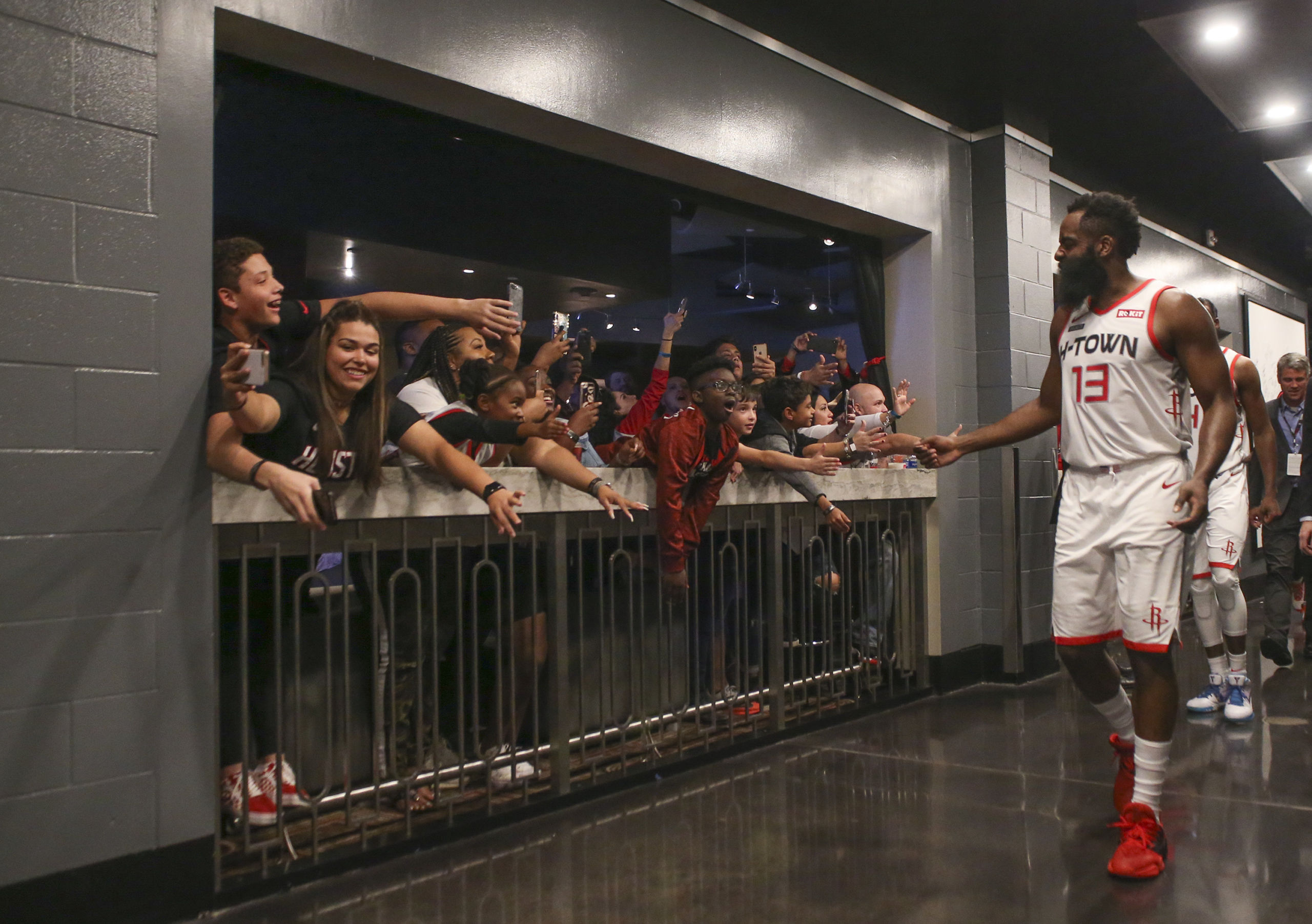 houston-rockets-fans-content