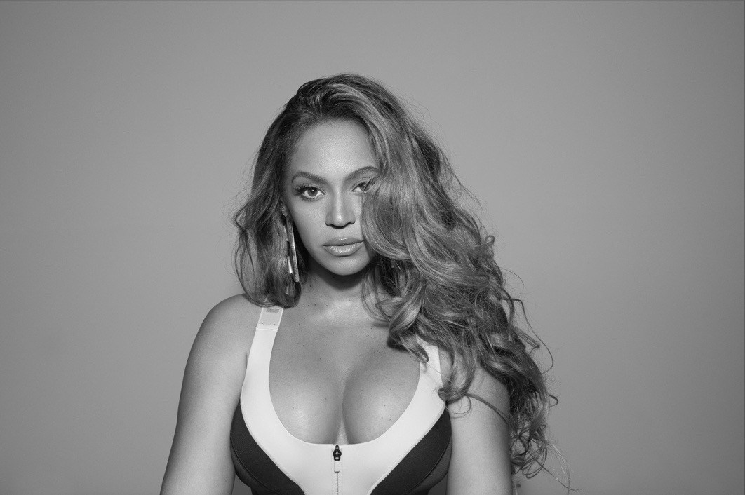 beyonce_posing