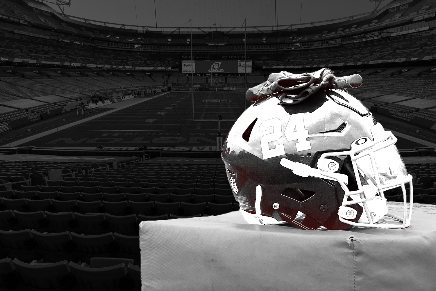 football_helmet_with_stadium_behind