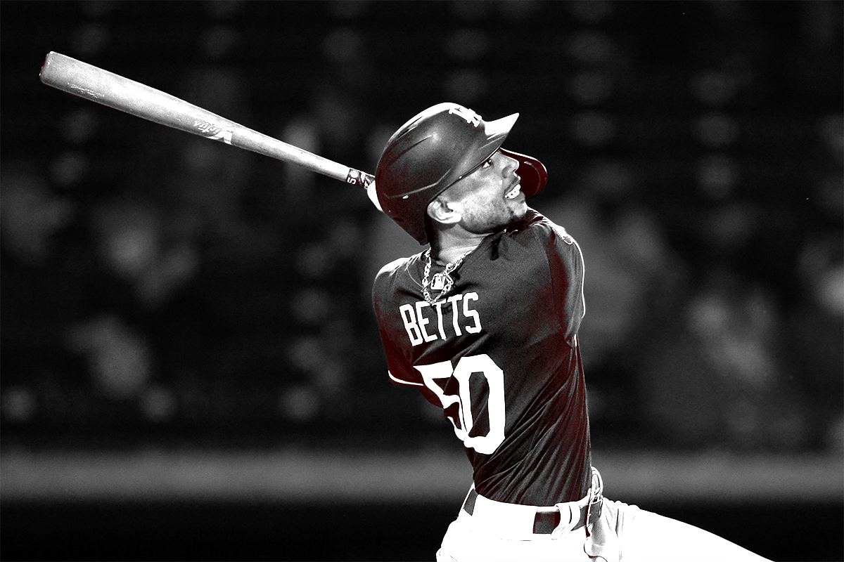 mookie_betts_swinging