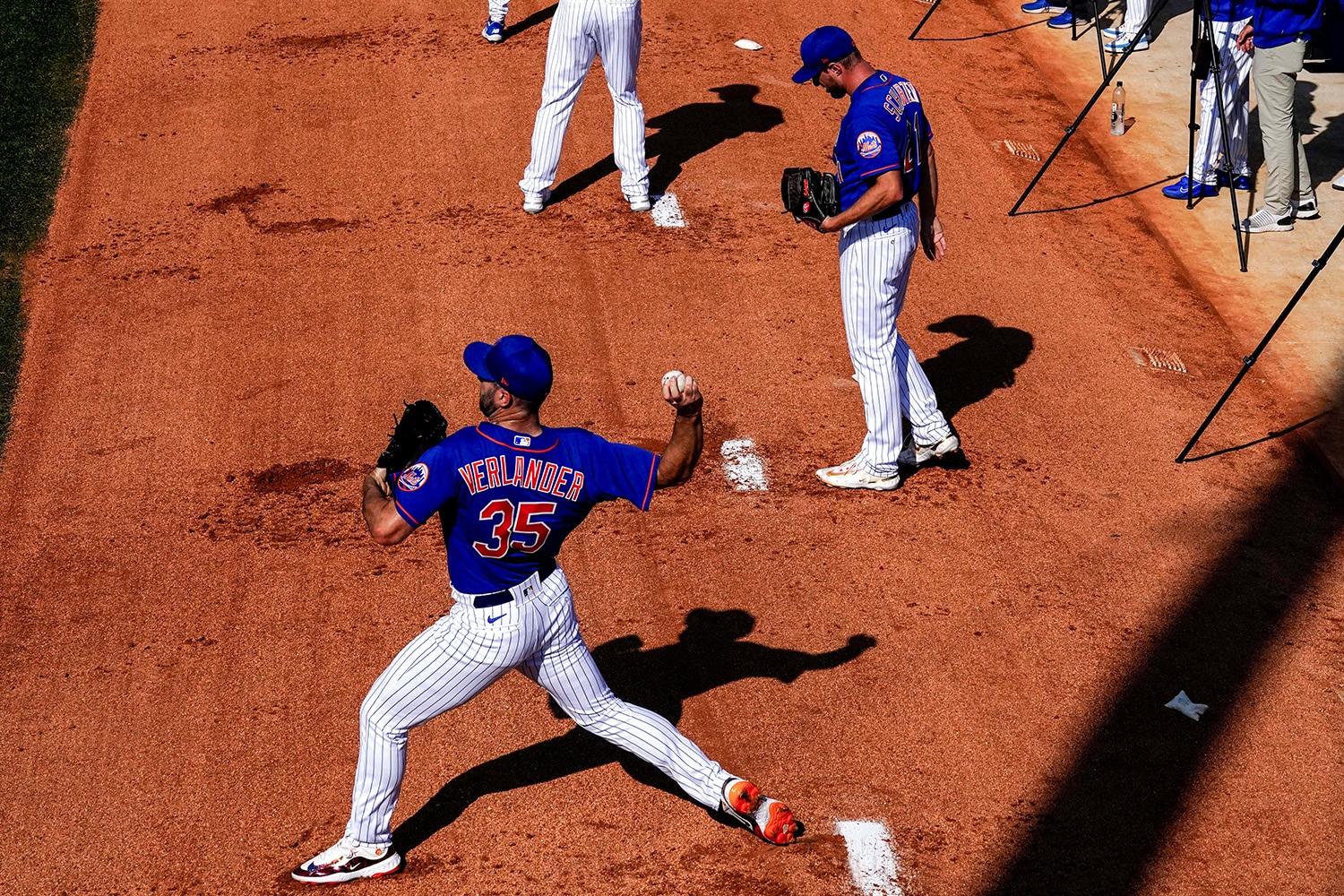 NY Mets pitchers Justin Verlander and Max Scherzer.