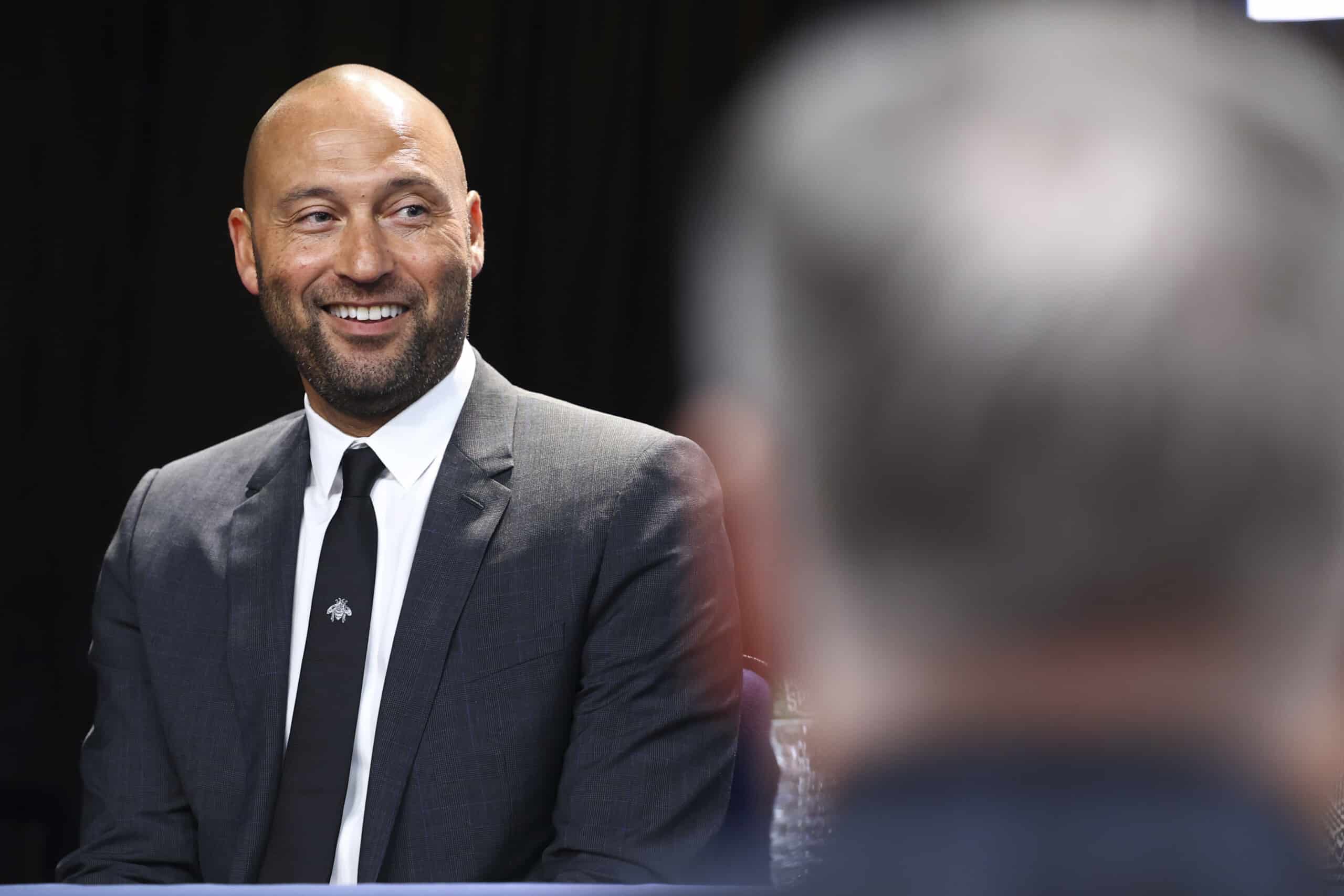 Derek Jeter joins Fox.