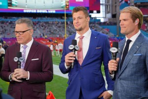 Greg Olsen has strong Super Bowl debut.