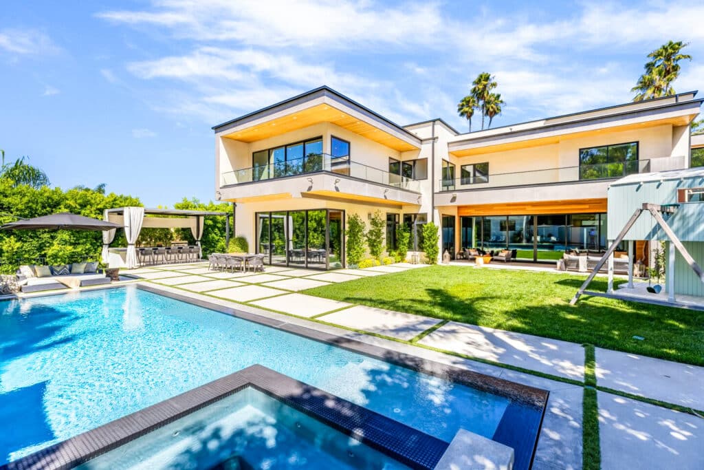 Jimmy Rollins selling home.