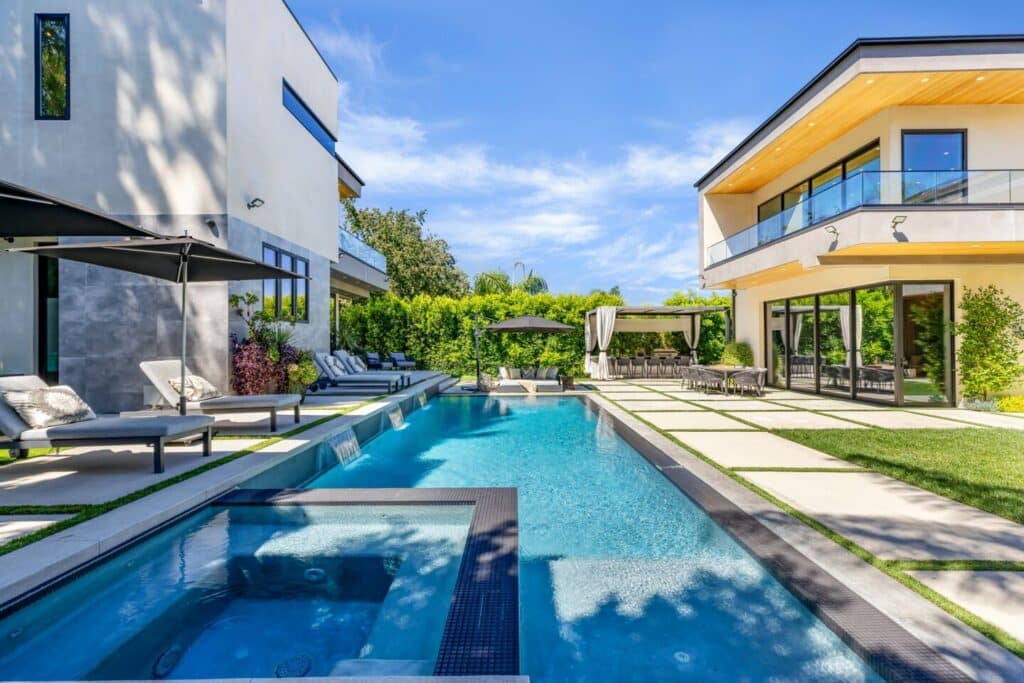 Jimmy Rollins selling home.