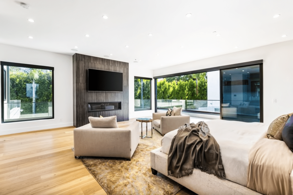 Jimmy Rollins selling home.