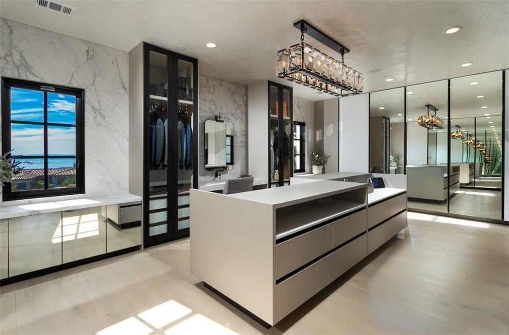 Zach Lavine buys California dream home.