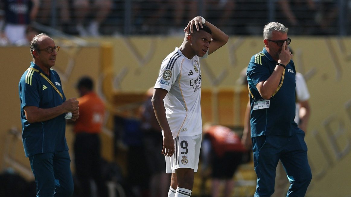 [Subscription Customers Only] Jul 9, 2025; East Rutherford, New Jersey, USA; Real Madrid CF forward Kylian Mbappe (9) reacts after a semifinal match of the 2025 FIFA Club World Cup at MetLife Stadium.