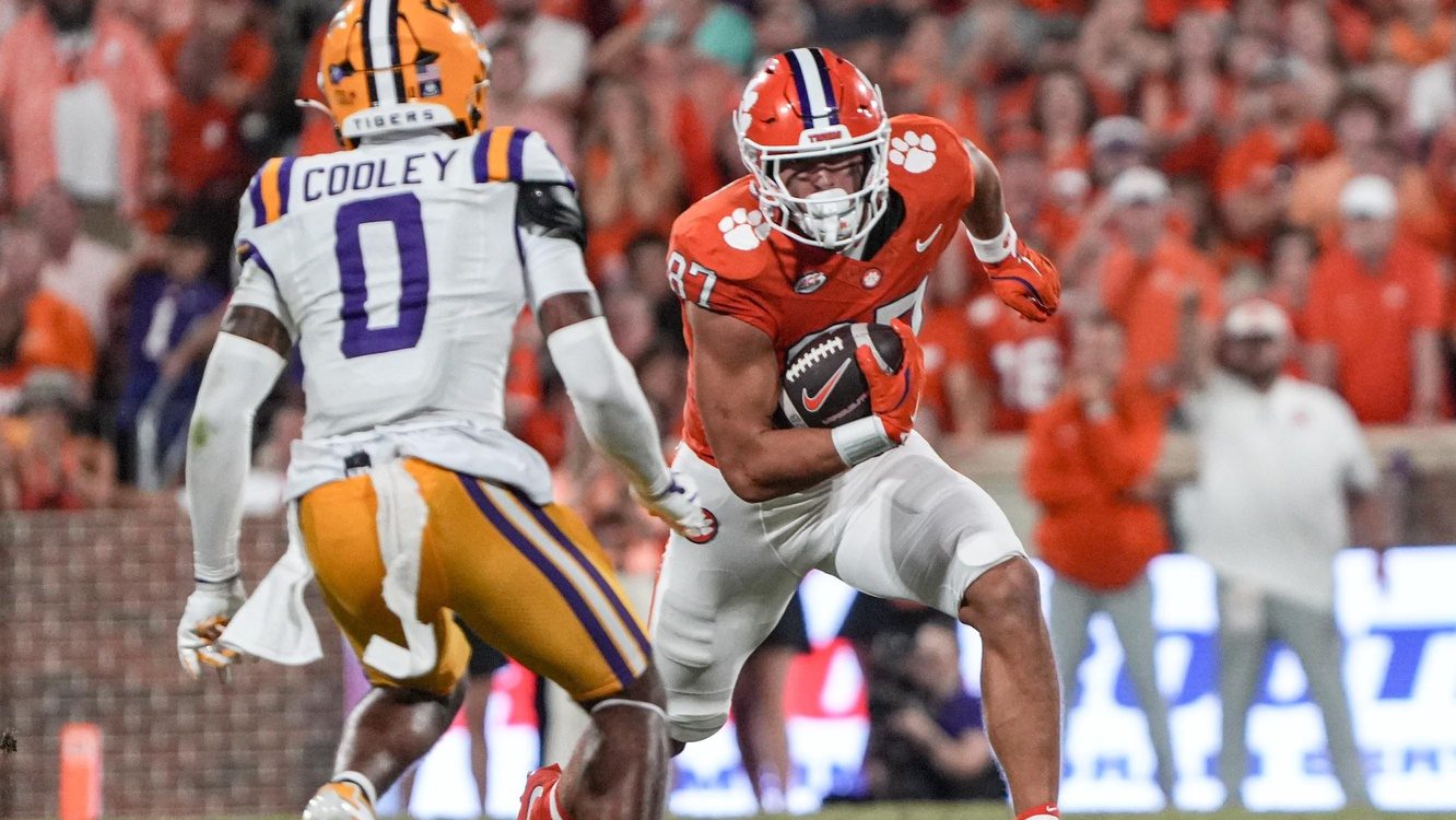 during the fourth quarter at Memorial Stadium in Clemson, S.C. Saturday, August 31, 2025.