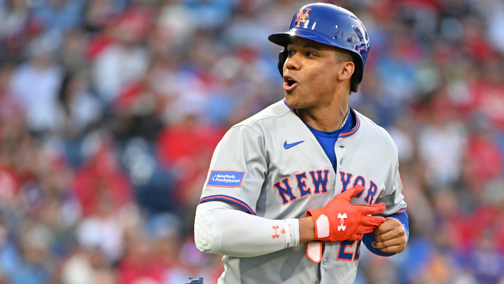 Sep 8, 2025; Philadelphia, Pennsylvania, USA; New York Mets outfielder Juan Soto (22) runs to first base during the first inning against the Philadelphia Phillies at Citizens Bank Park.