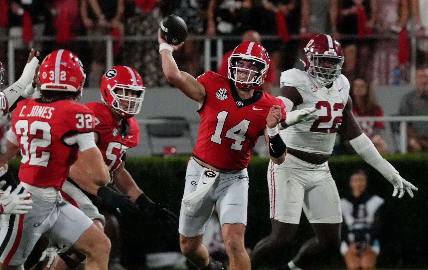 Georgia Bulldogs quarterback Gunner Stockton (14) throws the ball during the first half of a NCAA college football game against Alabama in Athens, Ga., on Saturday, September 27, 2025.