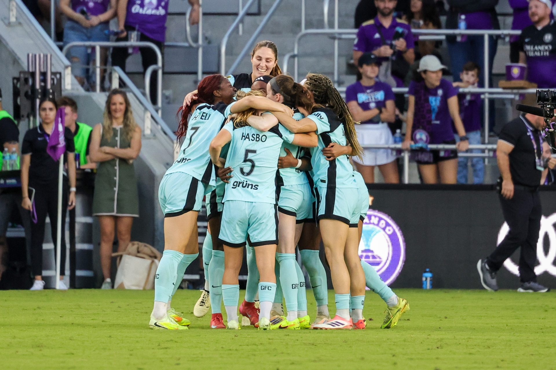 Nov 16, 2025; Orlando, Florida, USA; NJ/NY Gotham FC celebrate after scoring during extra time against Orlando Pride at Inter&Co Stadium