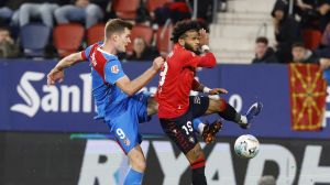 Soccer Football - LaLiga - Osasuna v Atletico Madrid - El Sadar Stadium, Pamplona, Spain - May 12, 2026 Atletico Madrid's Alexander Sorloth in action with Osasuna's Valentin Rosier