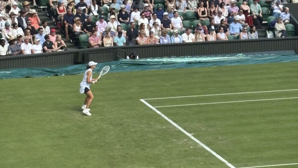 Wimbledon Centre Court. Iga Swiatek