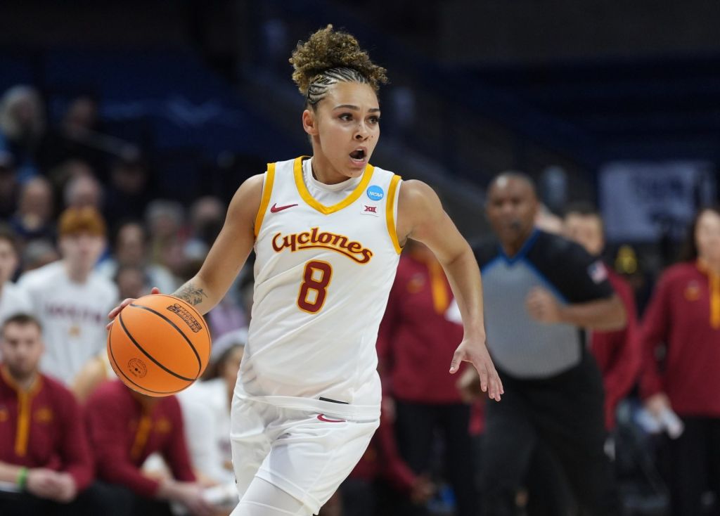 Mar 21, 2026; Storrs, CT, USA; Iowa State Cyclones guard Jada Williams (8) returns then ball against the Syracuse Orange in the first half at Harry A. Gampel Pavilion.