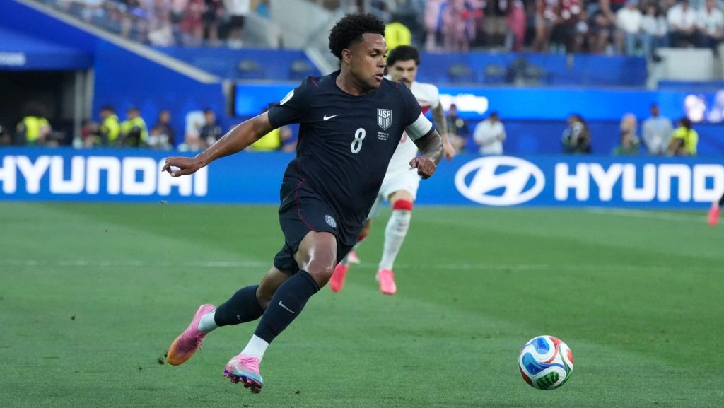 Jun 25, 2026; Inglewood, California, USA; USMNT midfielder Weston McKennie (8) in the first half against Turkey during a Group D match in the 2026 FIFA World Cup at Los Angeles Stadium. Mandatory Credit: Kirby Lee-Imagn Images