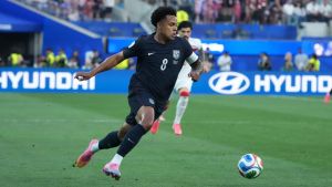 Jun 25, 2026; Inglewood, California, USA; USMNT midfielder Weston McKennie (8) in the first half against Turkey during a Group D match in the 2026 FIFA World Cup at Los Angeles Stadium. Mandatory Credit: Kirby Lee-Imagn Images