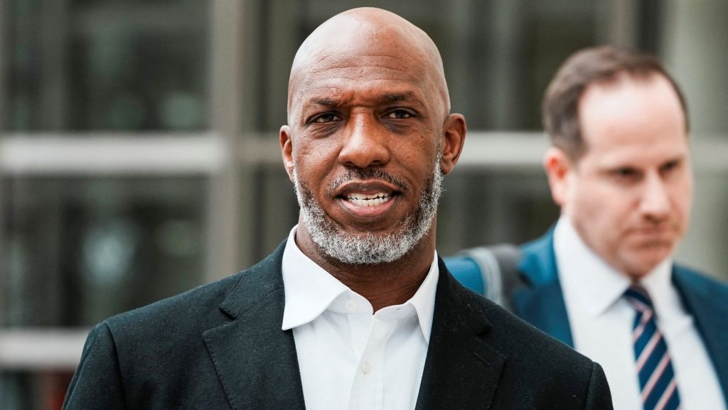 Portland Trail Blazers Coach Chauncey Billups exits the Brooklyn Federal Courthouse after a hearing on illegal gambling schemes, in Brooklyn, New York, U.S., March 4, 2026. REUTERS/Eduardo Munoz